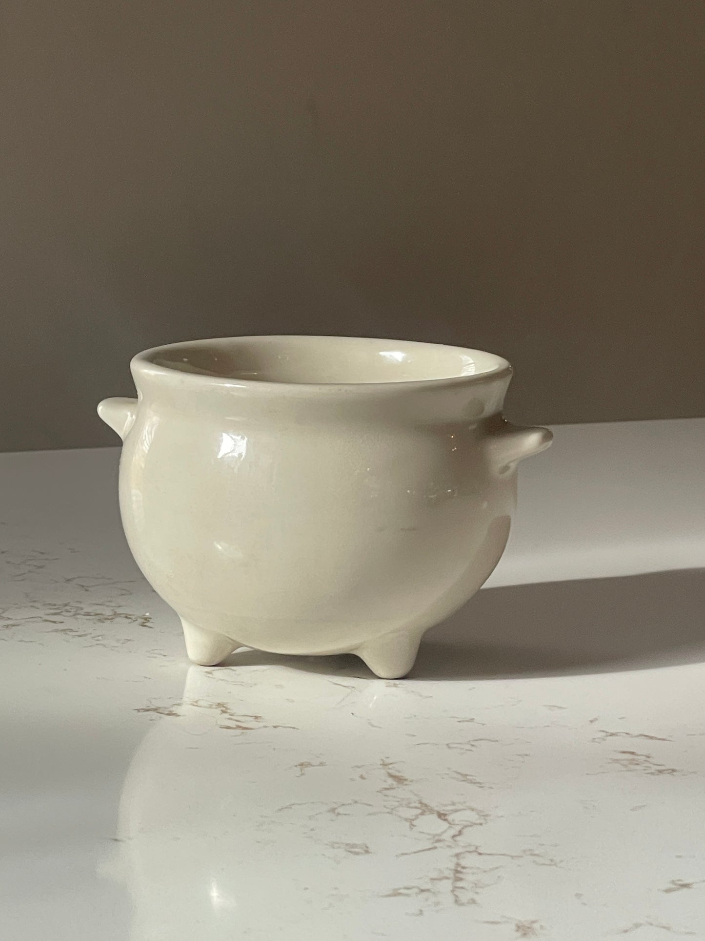 Vintage Bel-Terr Cream White Tri-Footed Soup Bowl