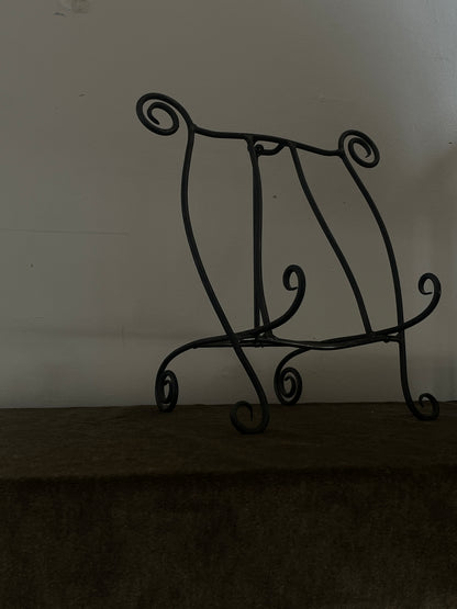 Welded Swirly Metal Easel, Book Display