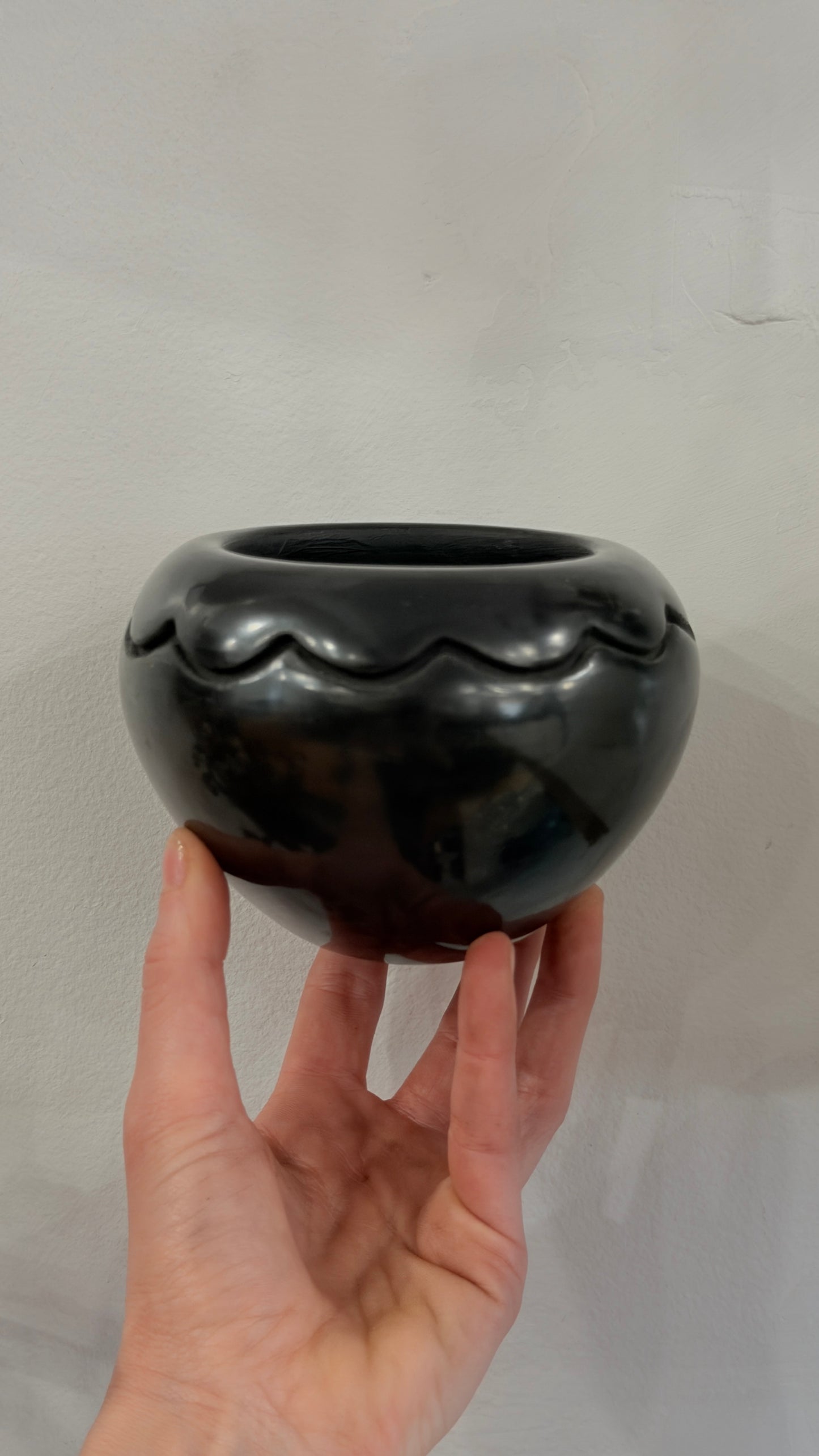 1980s Fine Art Tricia Velarde Pueblo Avanyu Scallop Design Blackware Pottery - signed