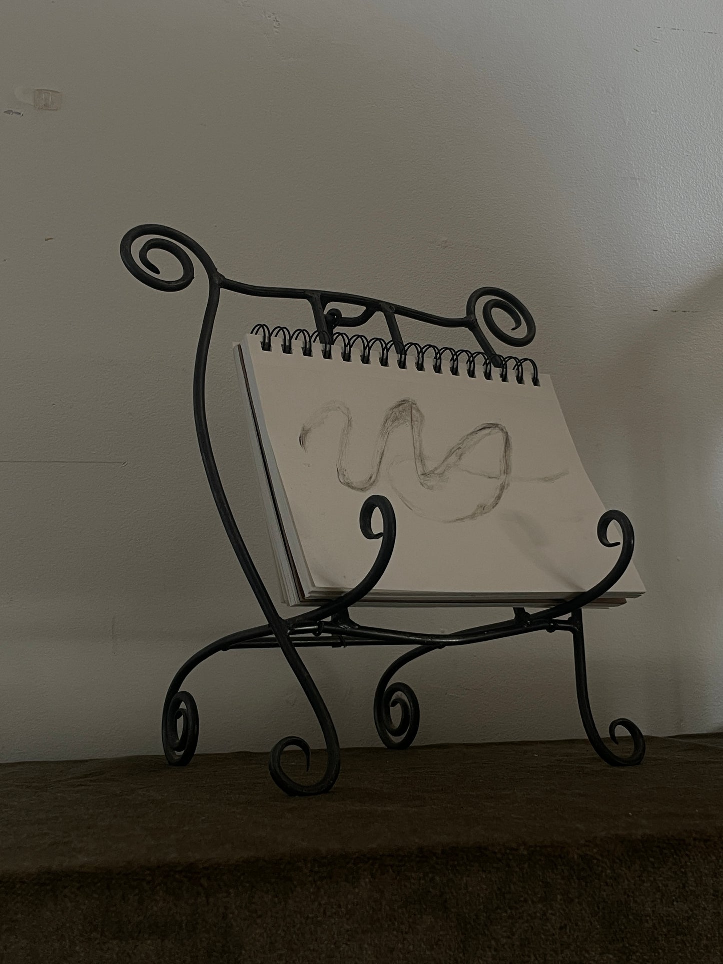 Welded Swirly Metal Easel, Book Display