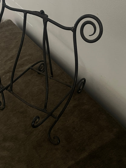 Welded Swirly Metal Easel, Book Display