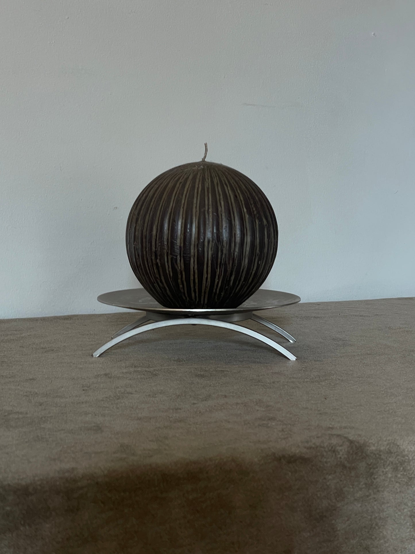 Arc Metal Podium Candle Holder