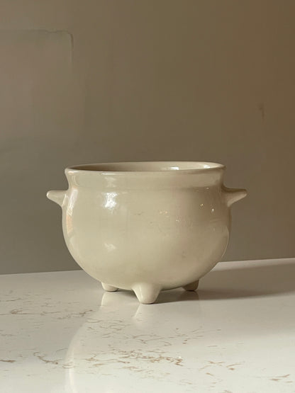 Vintage Bel-Terr Cream White Tri-Footed Soup Bowl